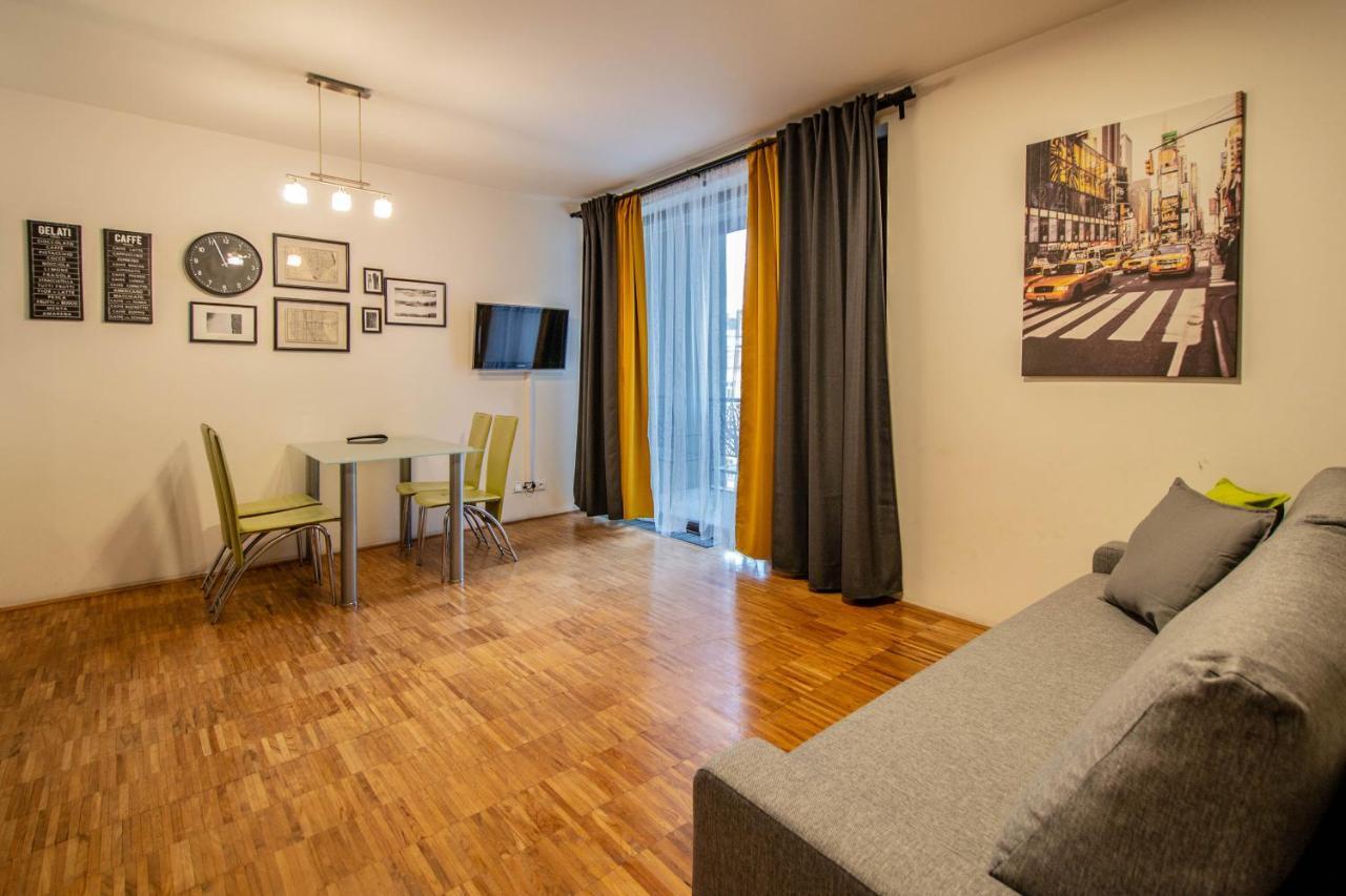Modern Apartment With Balcony And Garage Prag Exterior foto